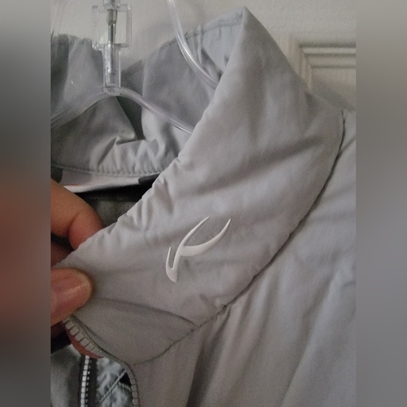 KJUS GREY RADIATION GOLF VEST - Picture 5 of 10